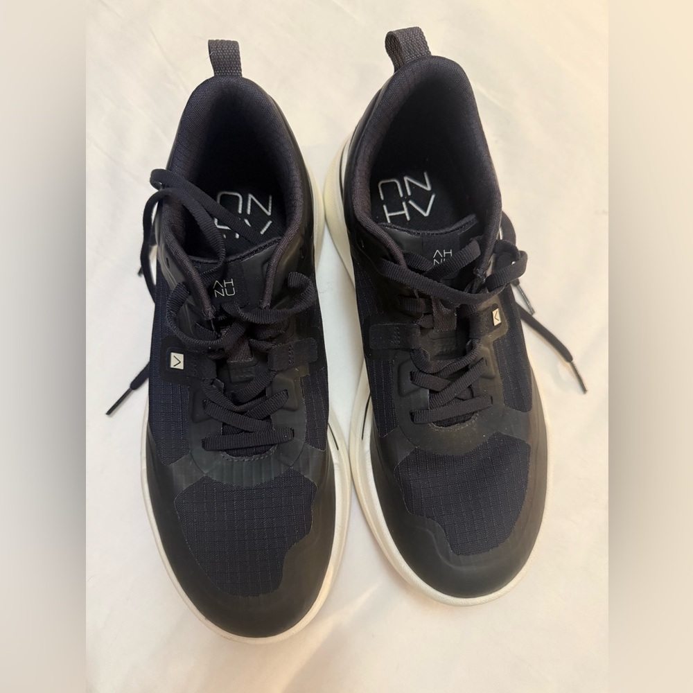 WOMEN’S Ahnu Sequence 1 Low Athletic Shoes